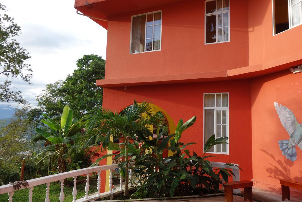 Hostal Tena Naui Exterior foto