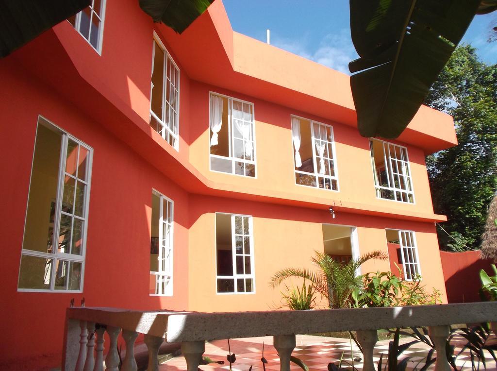 Hostal Tena Naui Exterior foto