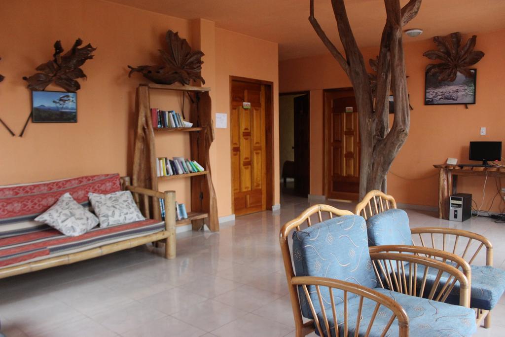 Hostal Tena Naui Exterior foto