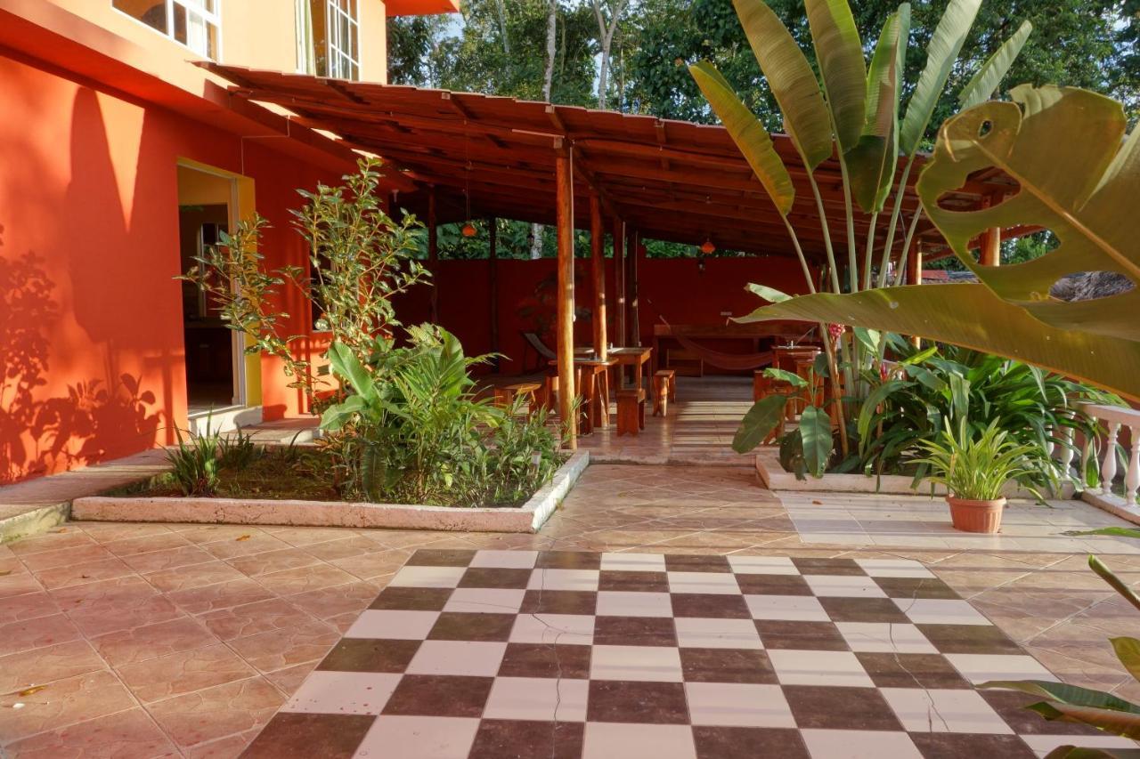 Hostal Tena Naui Exterior foto
