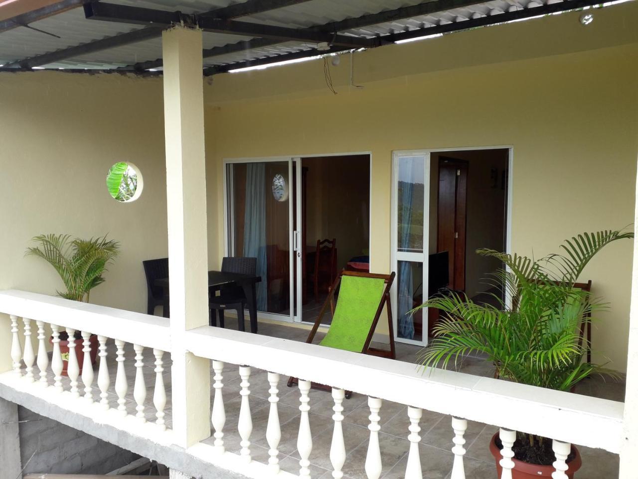 Hostal Tena Naui Exterior foto